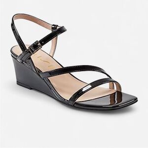 Unisa Kealie Black Wedge Sandals 8.5 adjustable strap and buckle closure
